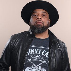 Meet your Posher, Fred